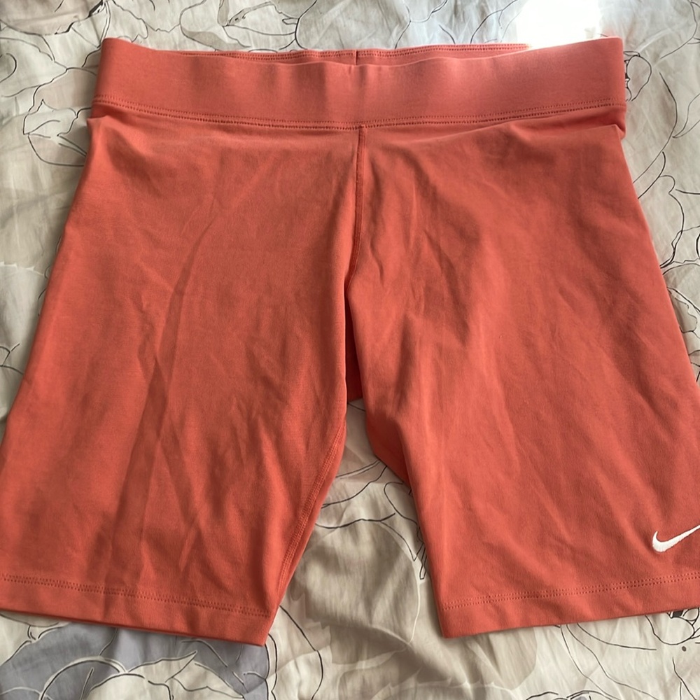 Nikes biker shorts
